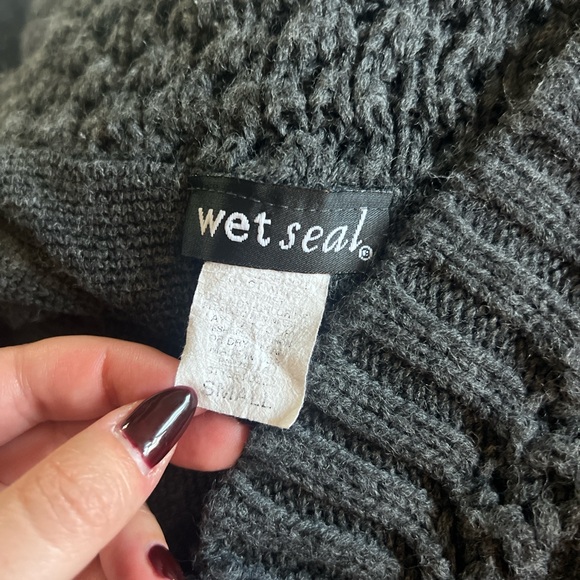 Wetseal Vintage 2000s Y2K Long Sleeve Dark Grey Cropped Cardigan size Small - Picture 8 of 9